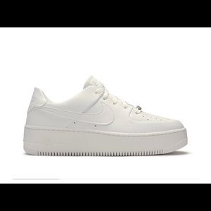 Women’s nike Air Force one sage low